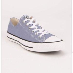 Converse Chuck Taylor All Star low tops